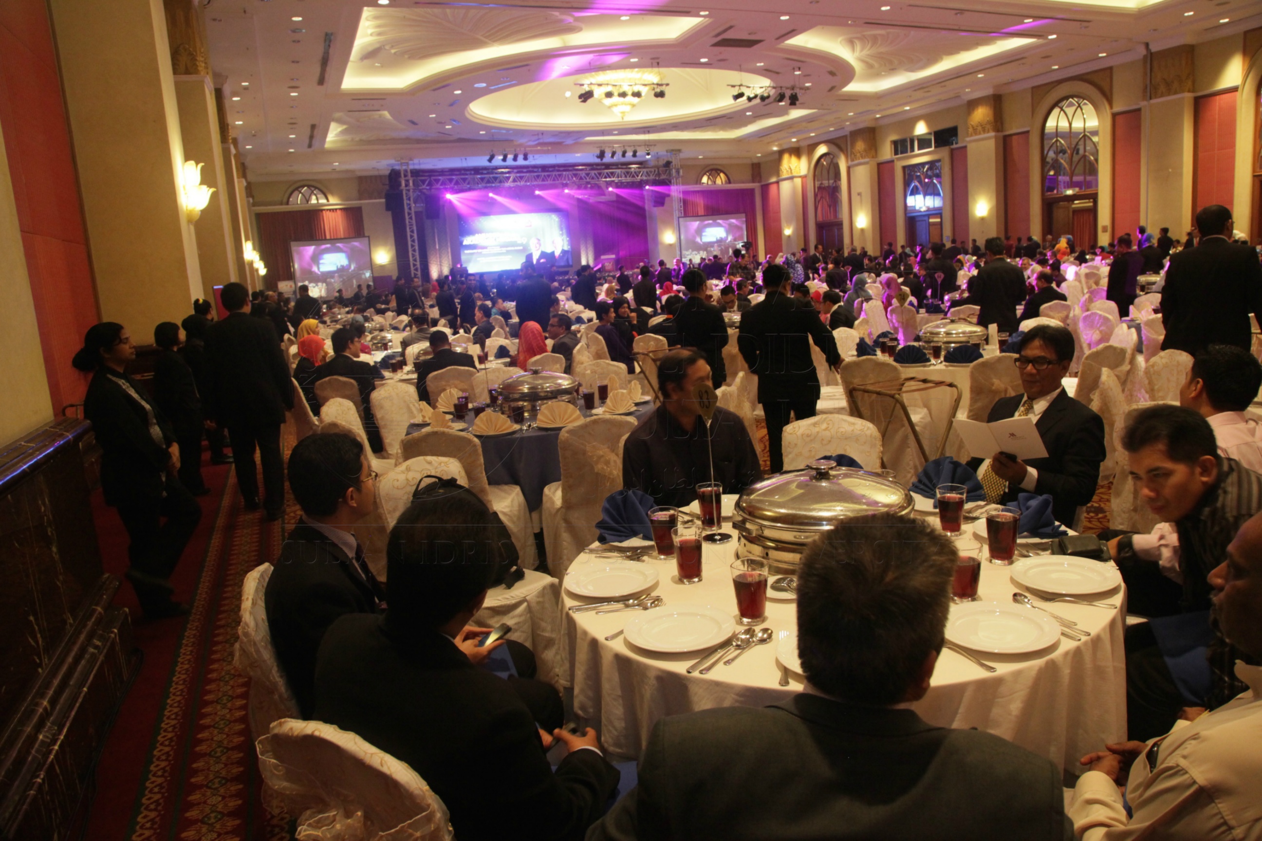 PRO15 147 AKN IMG 1234